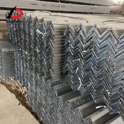 Barres d'angle en acier au carbone perforé en acier doux ASTM A213, A312, ASTM A269