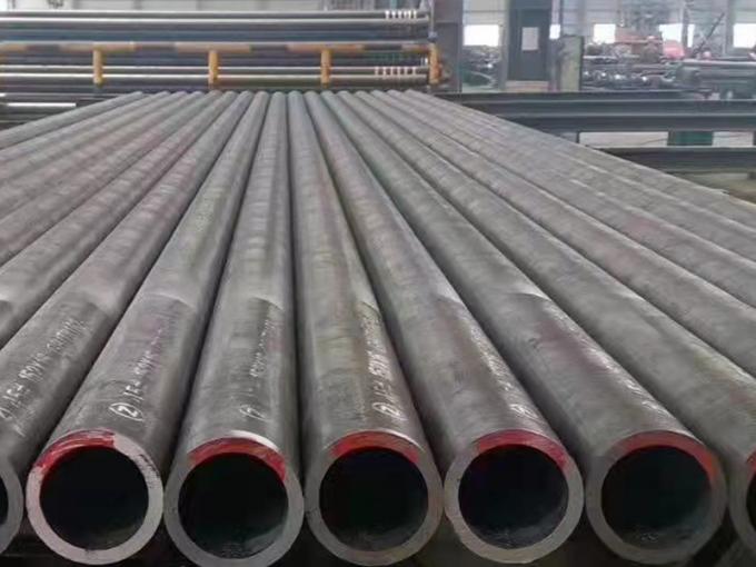 Fabrique directe JIS Standard En 10219 S235jr S355gh Pipe en acier doux sans soudure Tube en acier noir 6m 12m Tube sans soudure en acier au carbone Prix 4