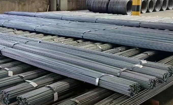 Barres d'acier renforcé laminées à chaud HRB400 HRB500 barres de fer déformées de 20 mm 3
